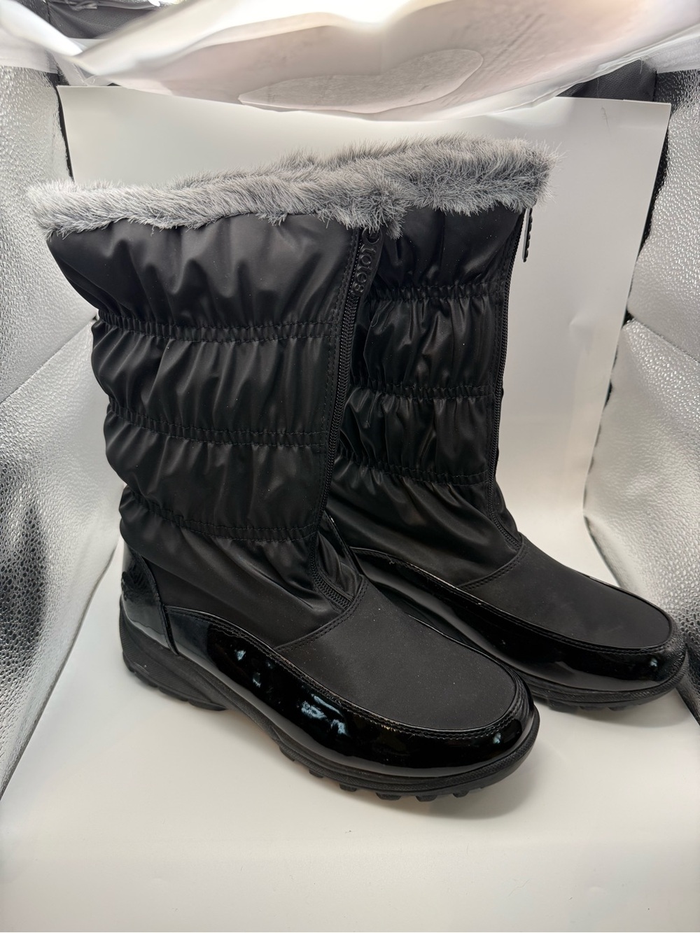 Totes Rogan Women's Black Waterproof Snow Boots Front
Zip Faux Fur Size 9 M